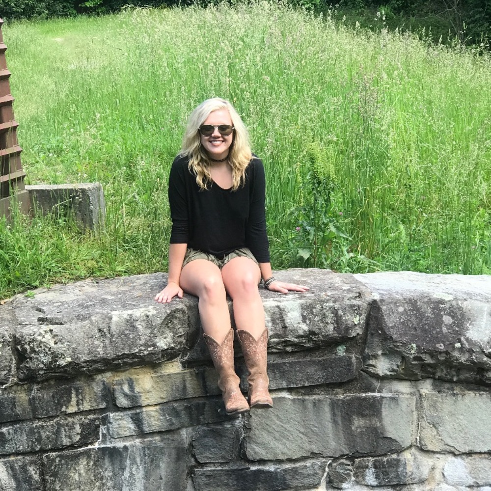 Meet your Posher, Anna